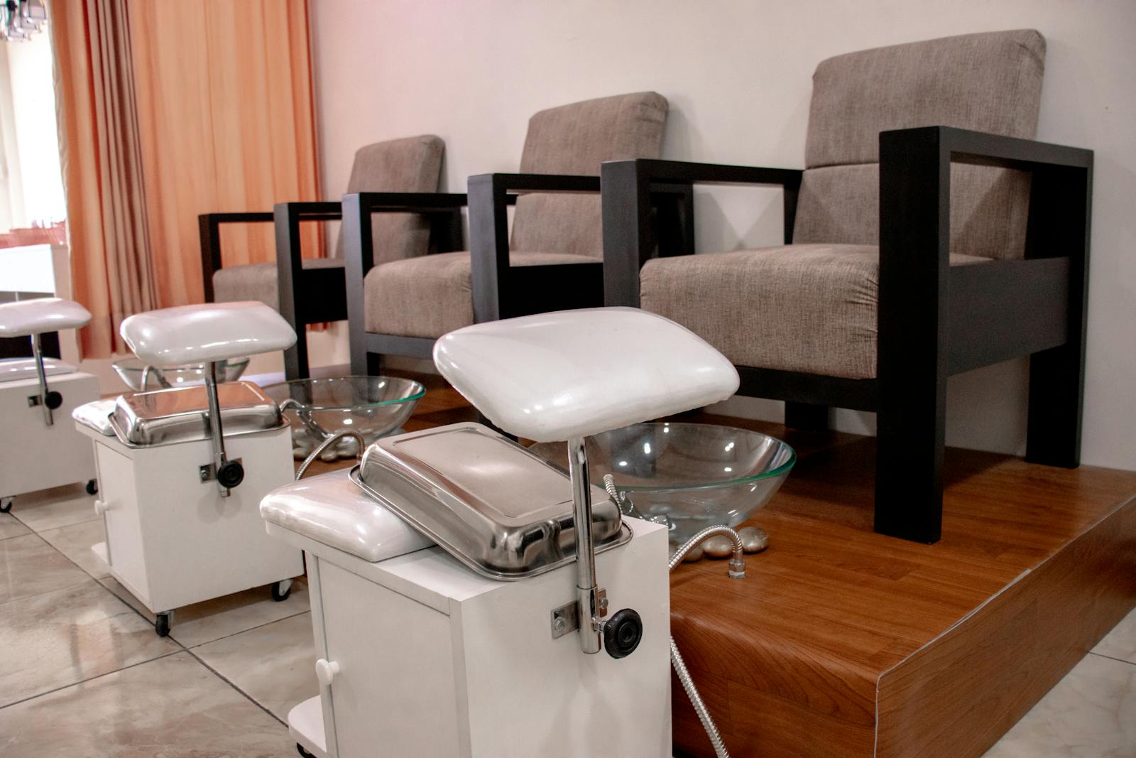 Free stock photo of a calm salon-style space used as a demo image
